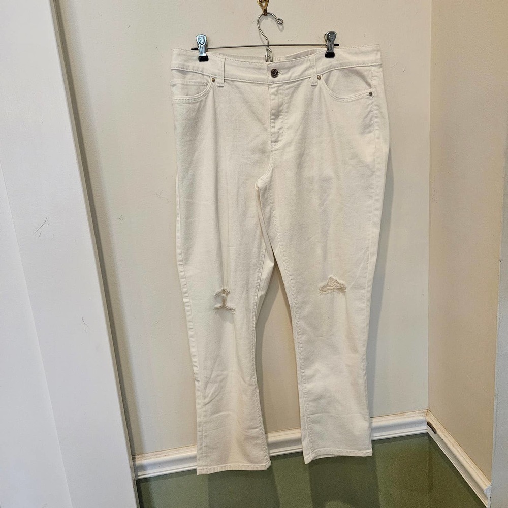 Women's Distressed White House Black Market White Slim Crop 14 Jeans